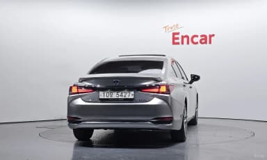 ES300h 7th Generation