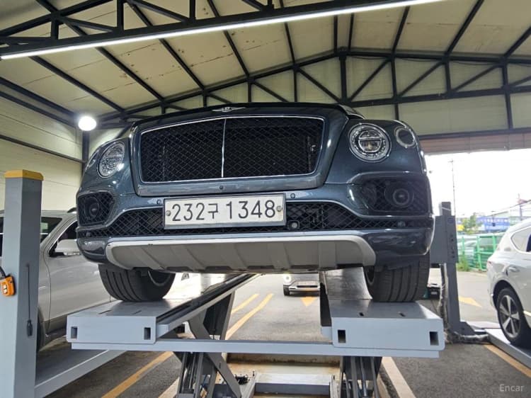 Bentayga