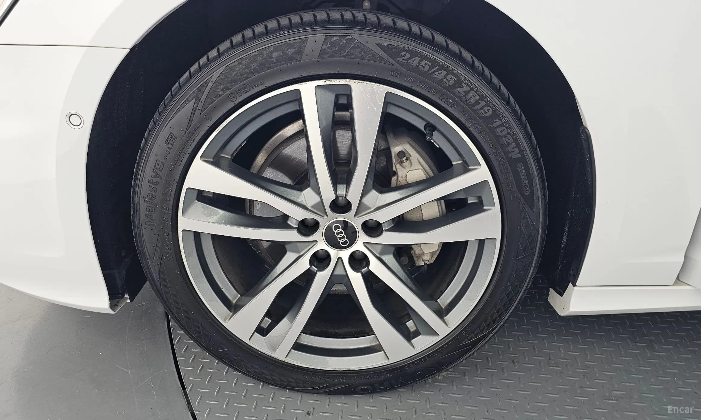 A6 (C8)