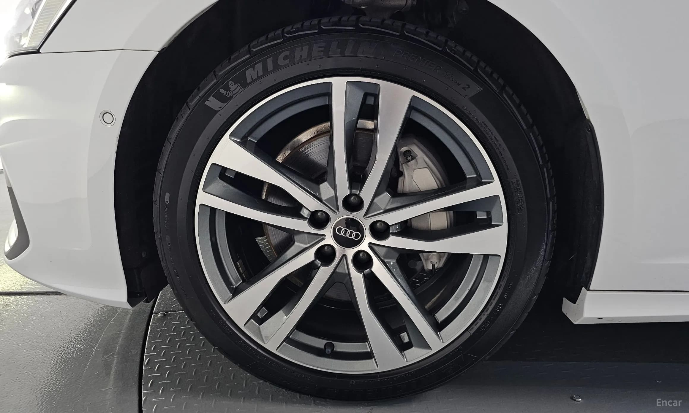 A6 (C8)