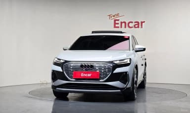 Q4 e-tron (F4)