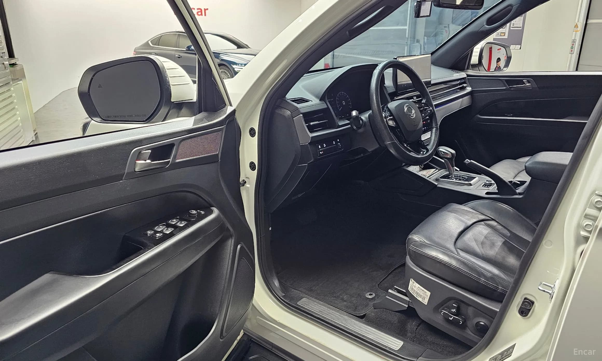Rexton Sports Khan