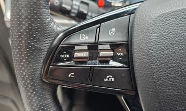 Rexton Sports Khan
