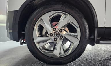 Rexton Sports Khan