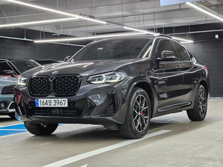 X4 (G02)