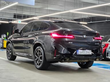 X4 (G02)