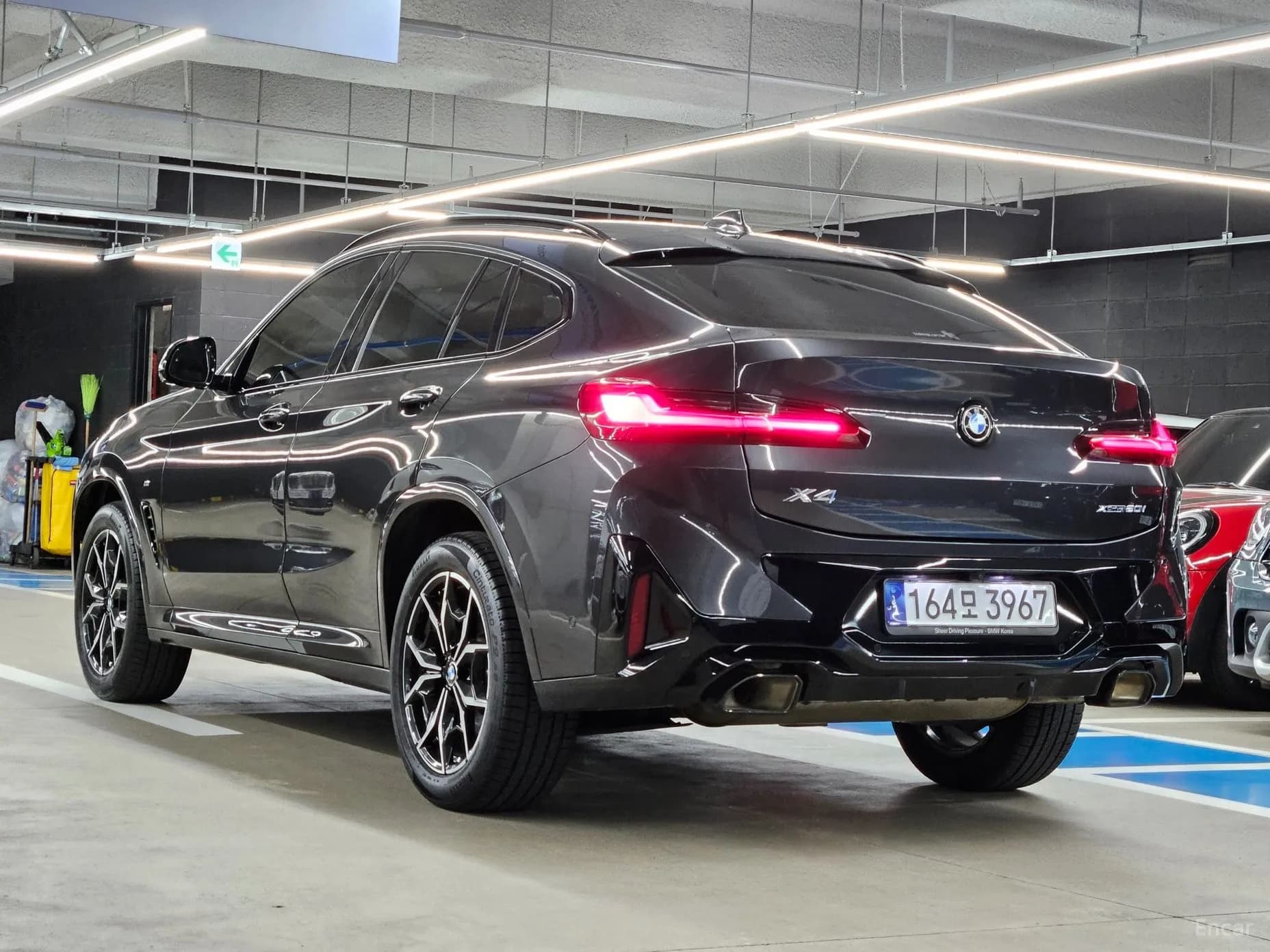 X4 (G02)