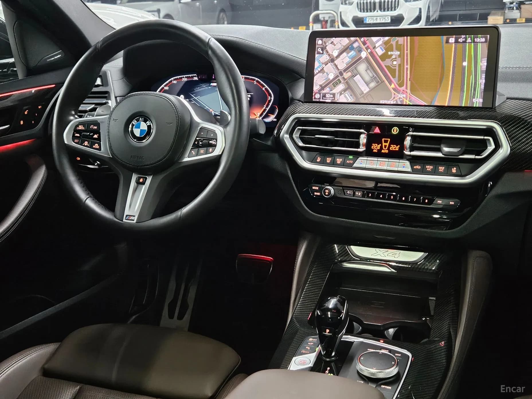 X4 (G02)