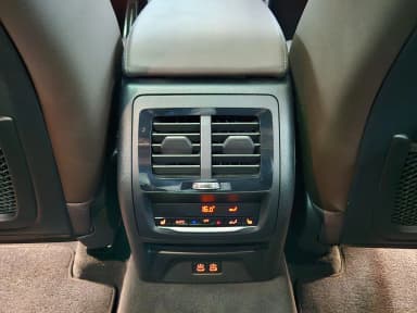X4 (G02)