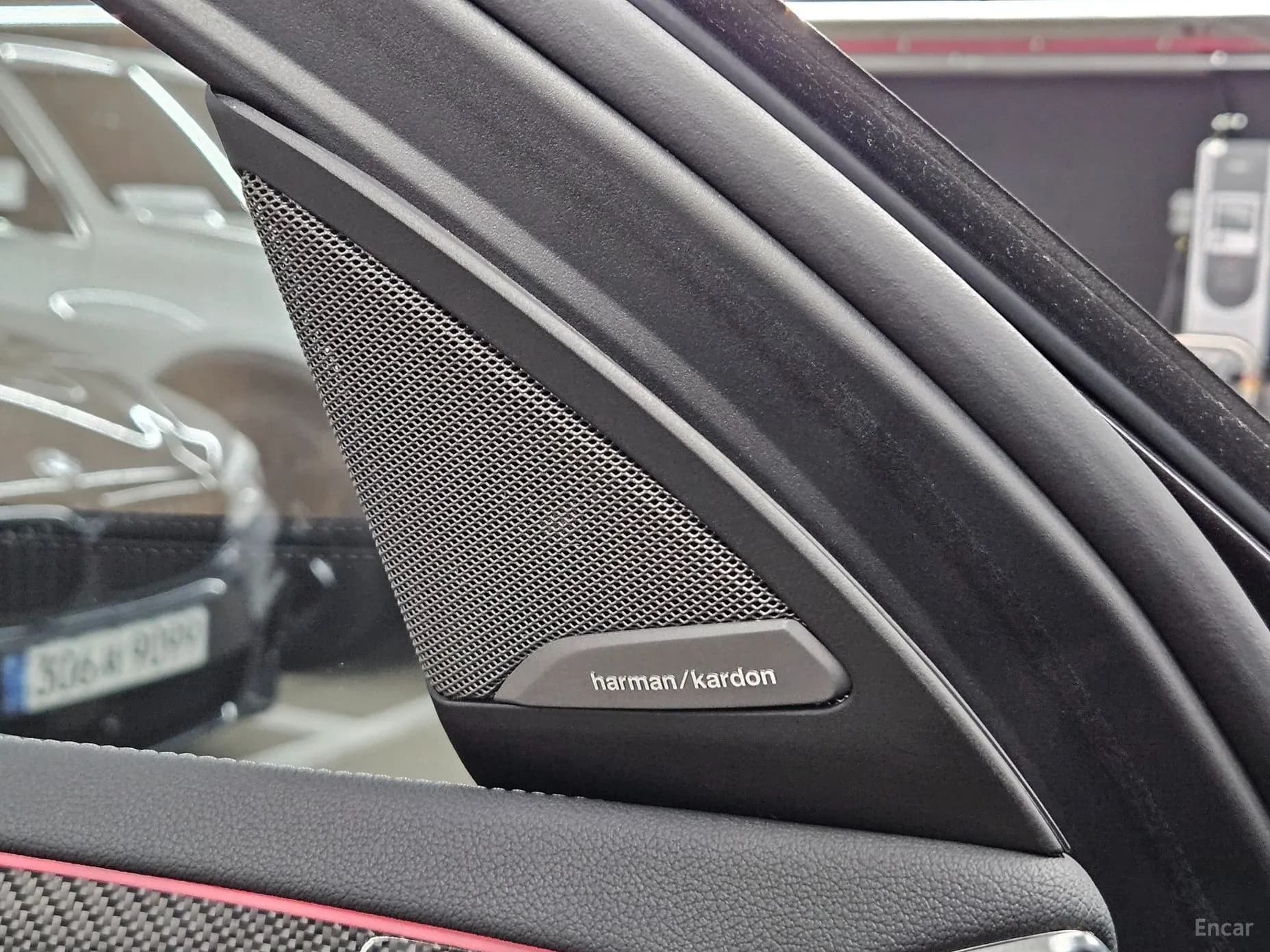 X4 (G02)