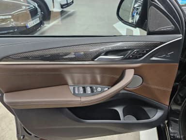 X4 (G02)