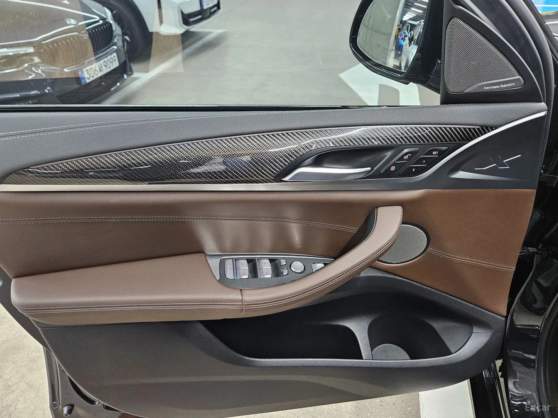 X4 (G02)