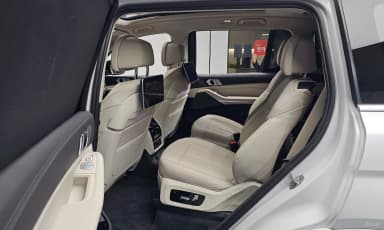 X7 (G07)