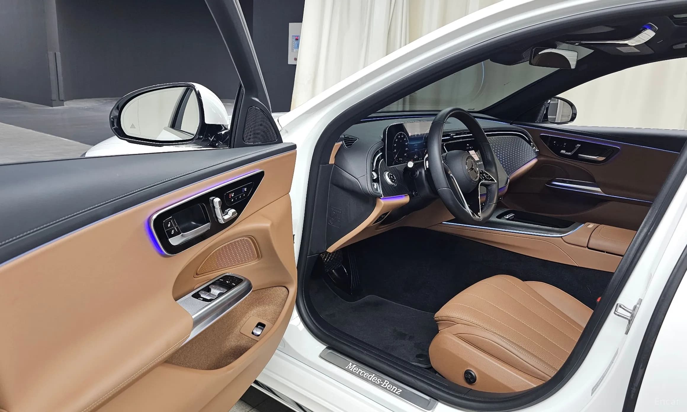 E-Class W214