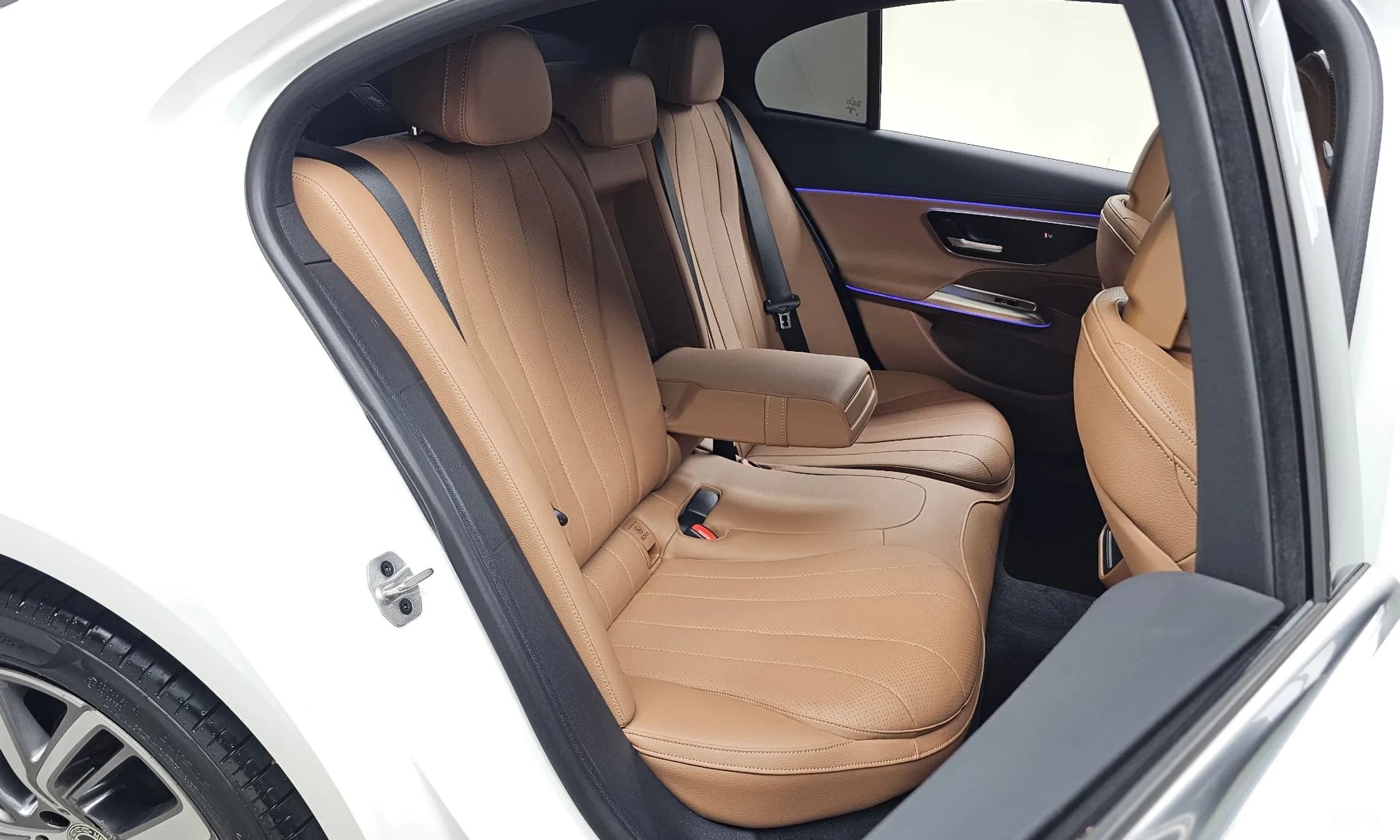E-Class W214