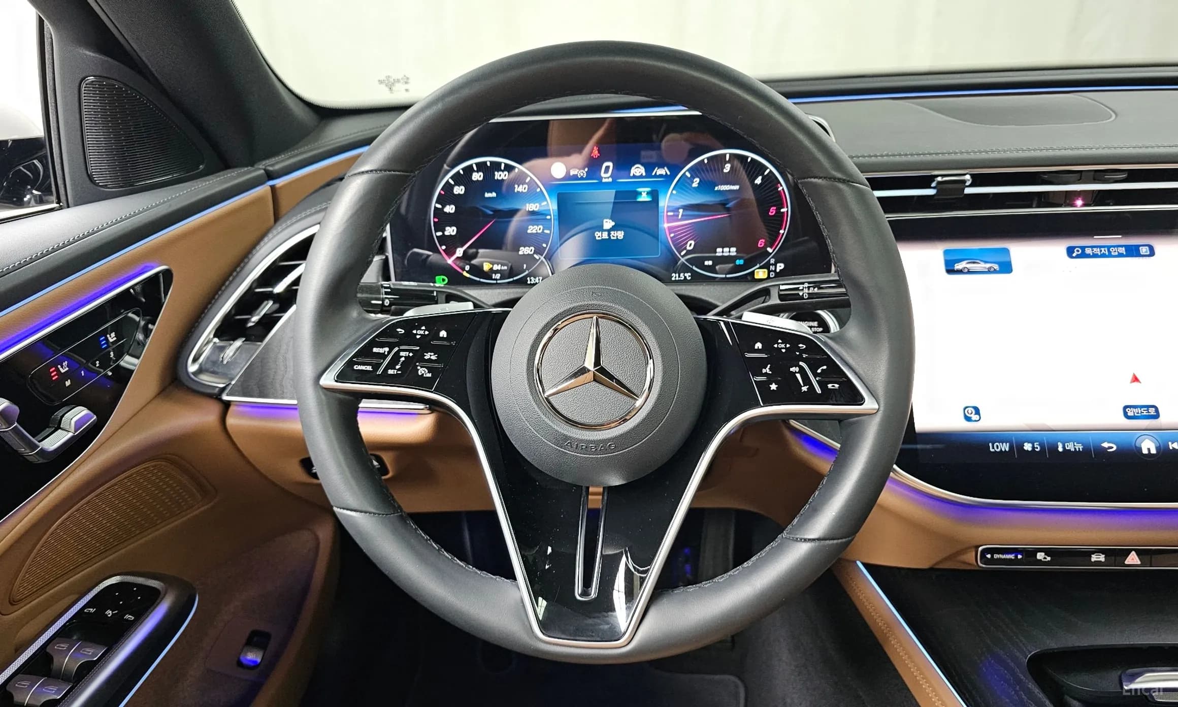 E-Class W214