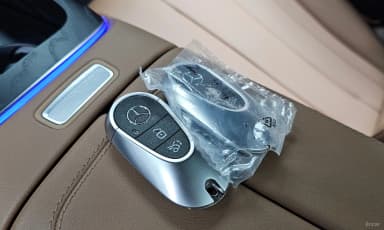E-Class W214