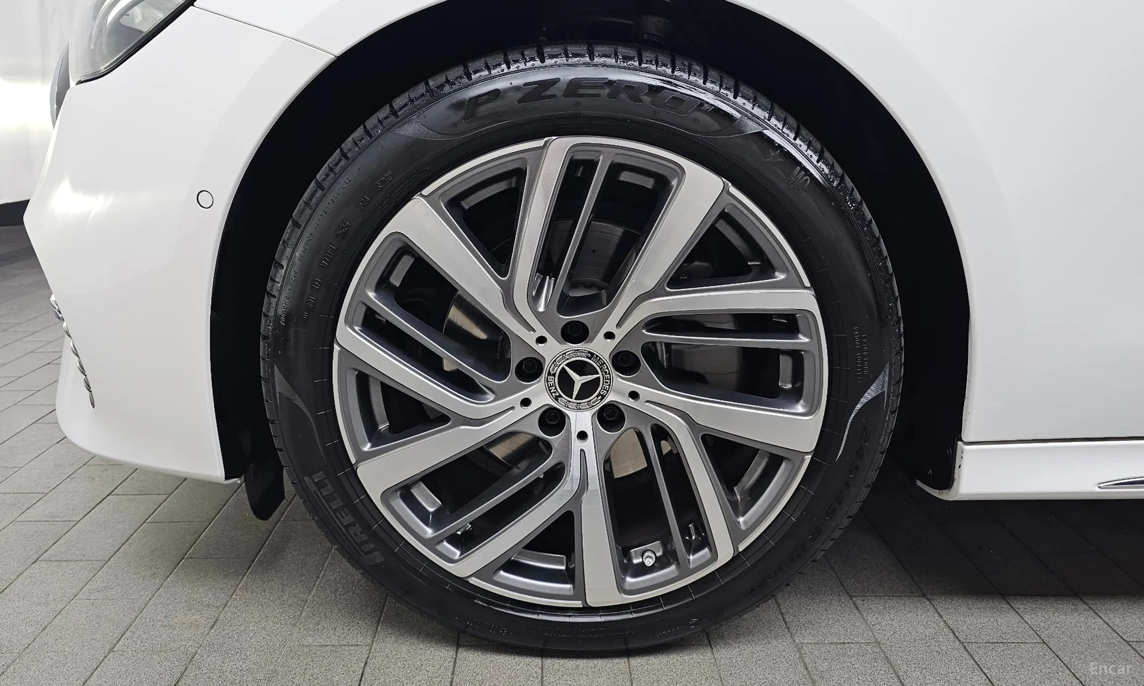 E-Class W214
