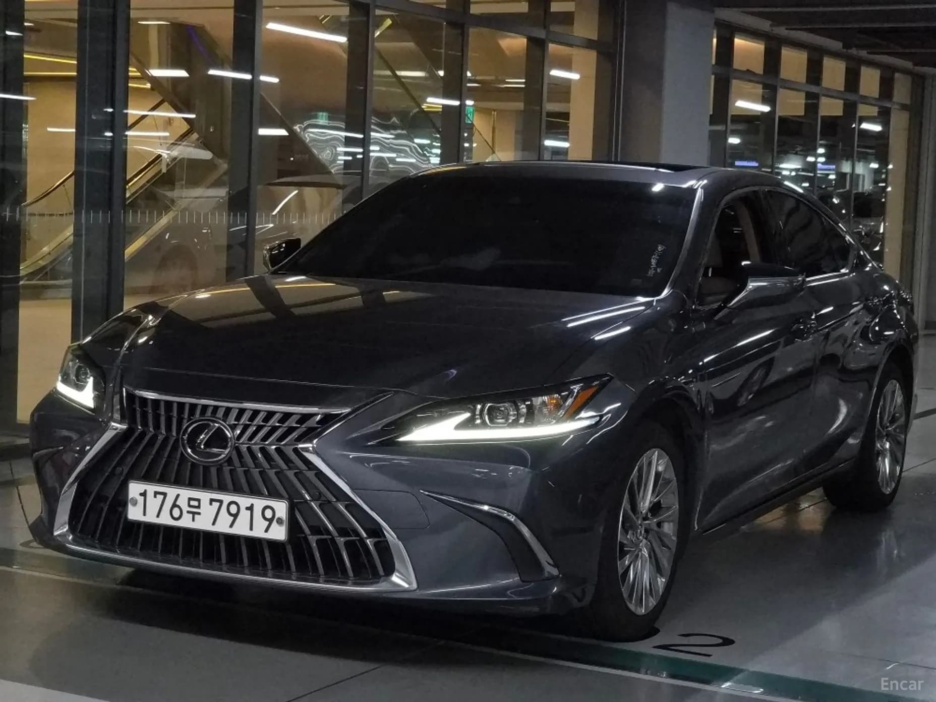 ES300h 7th Generation