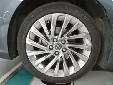 ES300h 7th Generation