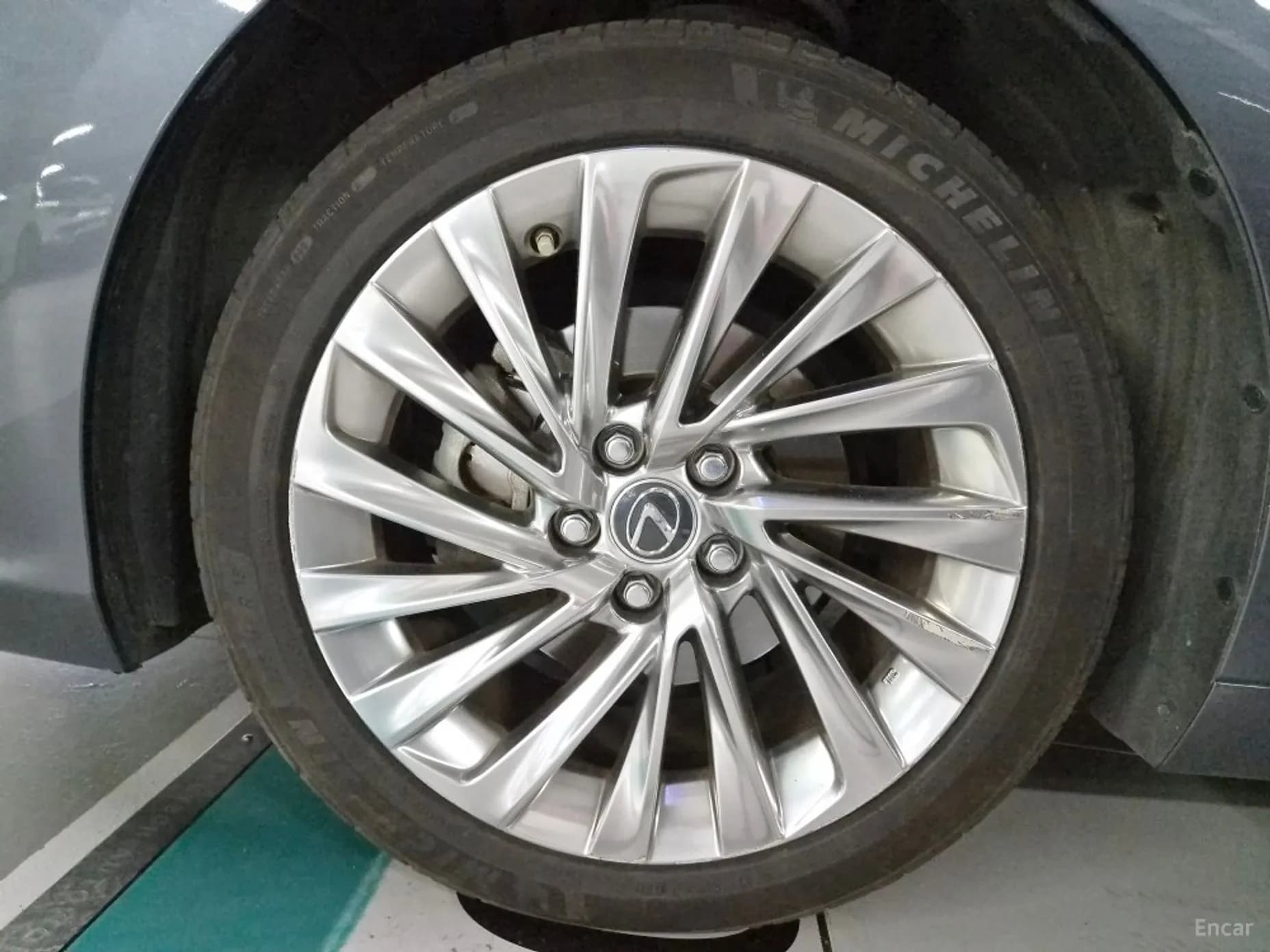 ES300h 7th Generation