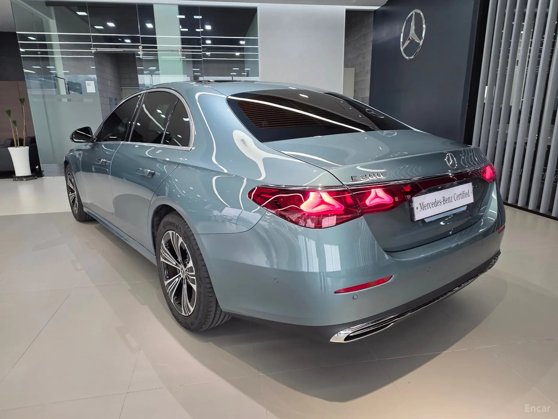 E-Class W214