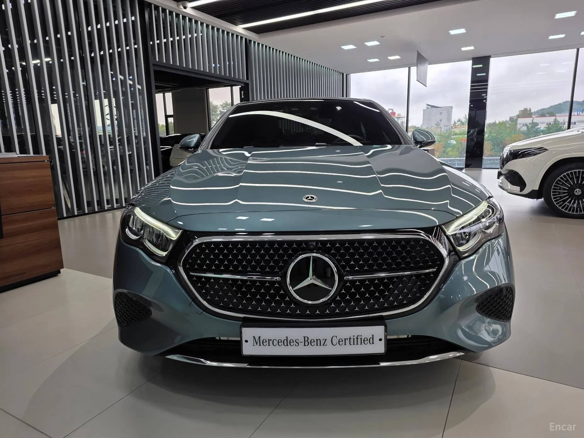 E-Class W214