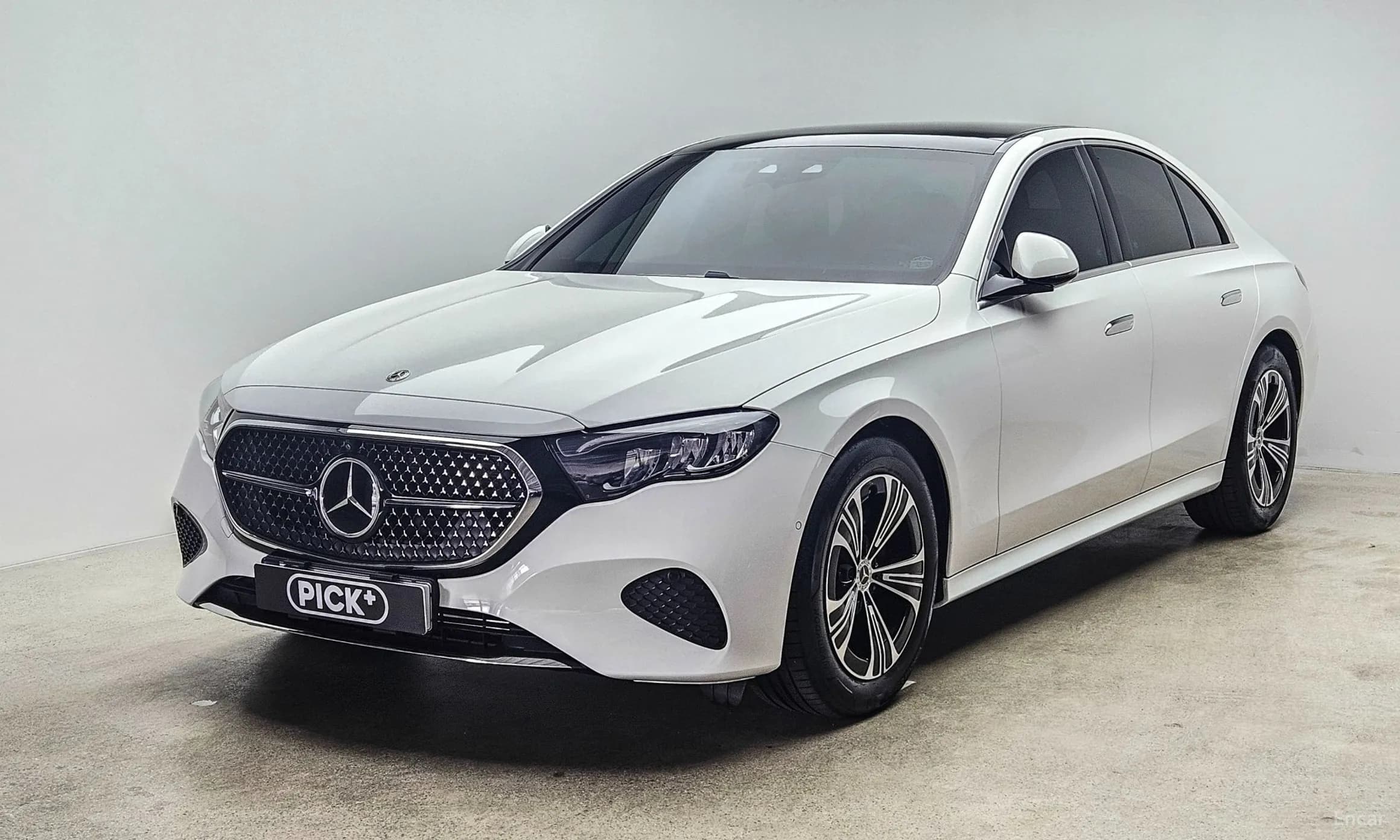 E-Class W214