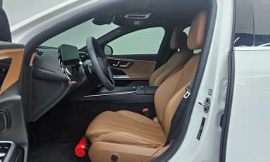 E-Class W214