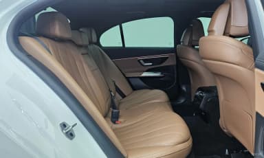 E-Class W214