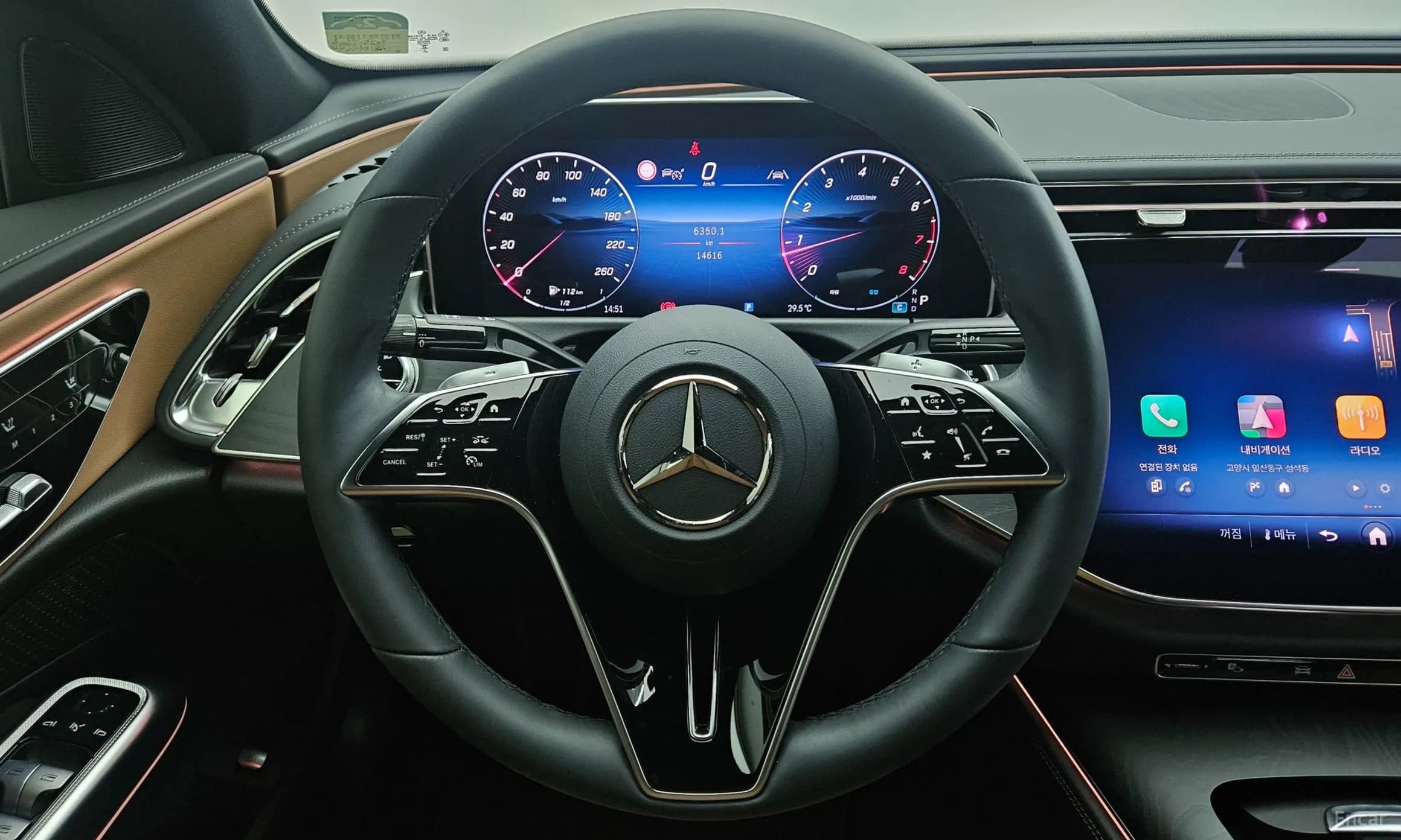 E-Class W214