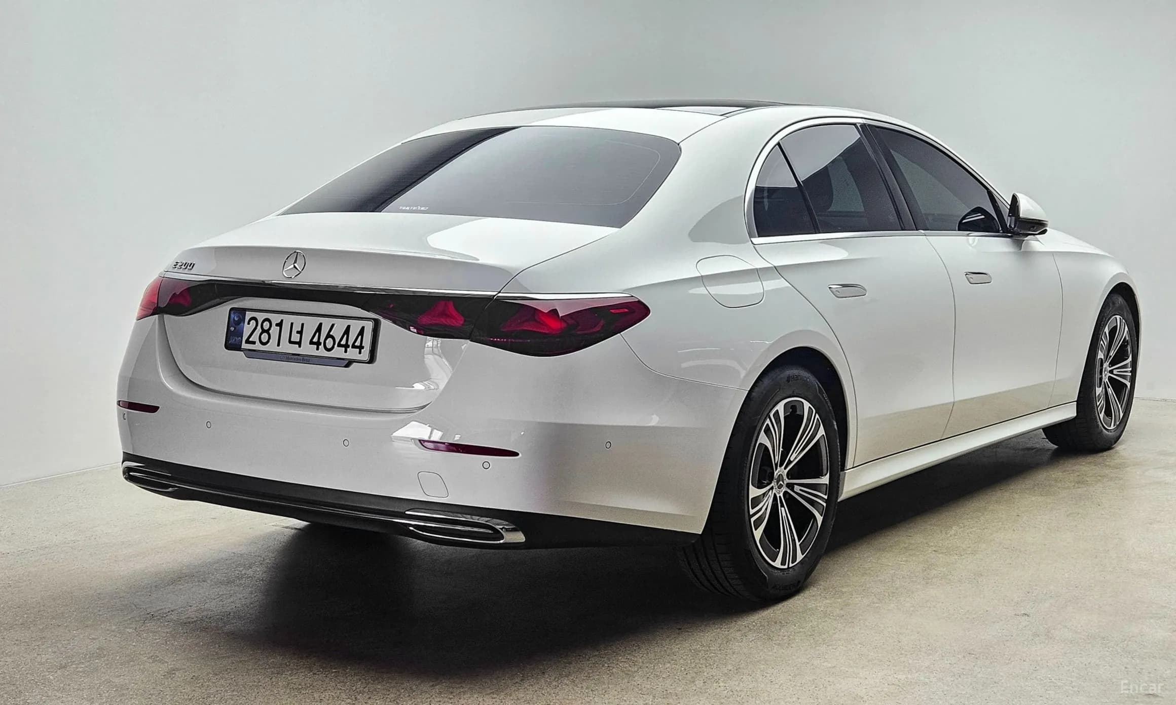 E-Class W214