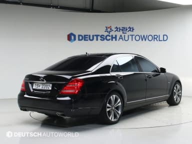 S-Class W221