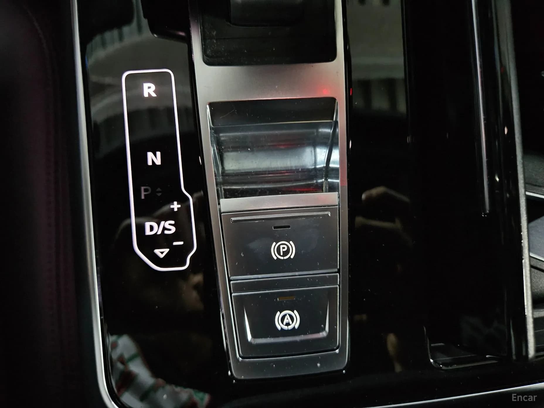 Q7 (4M)