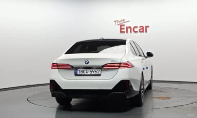 5 Series (G60)