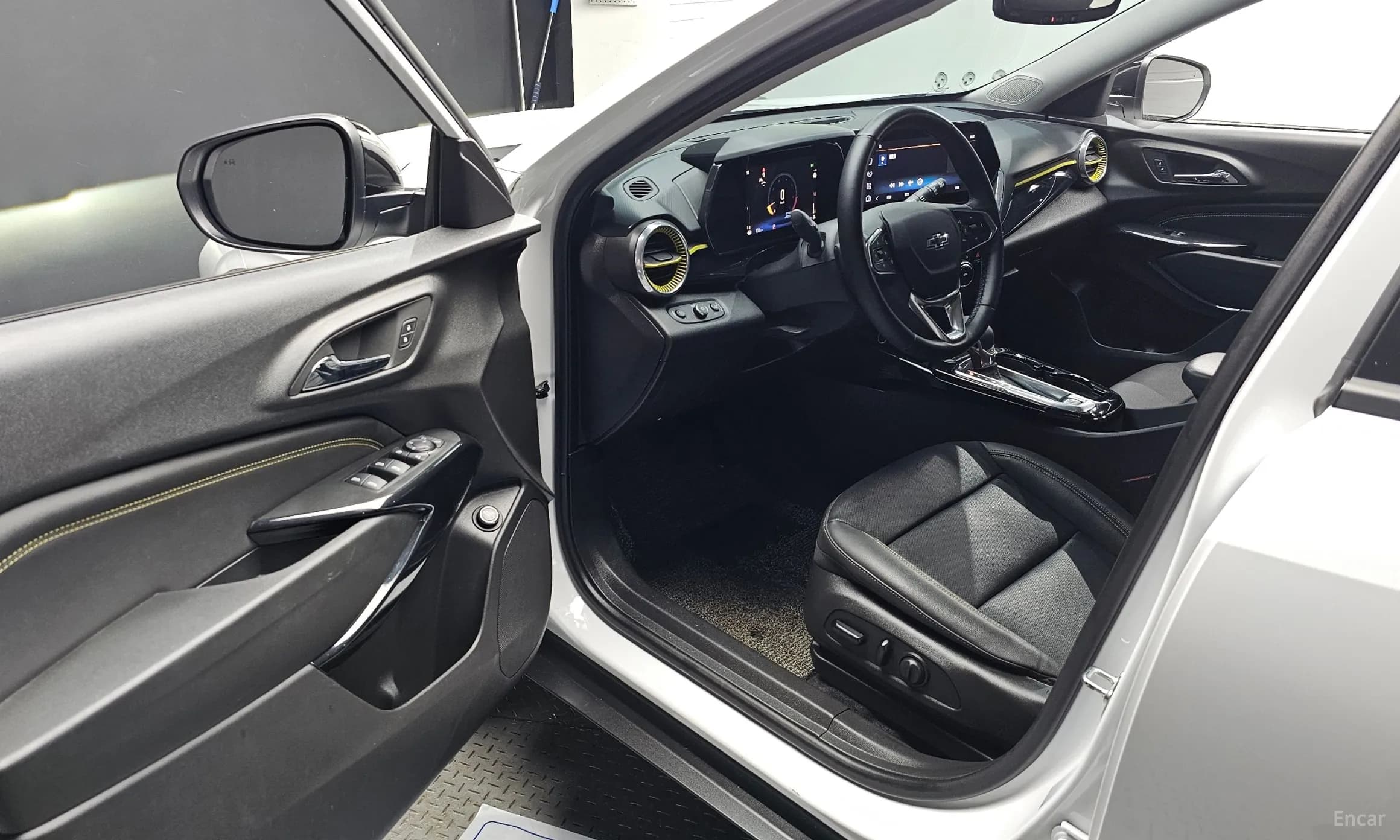 Trax Crossover