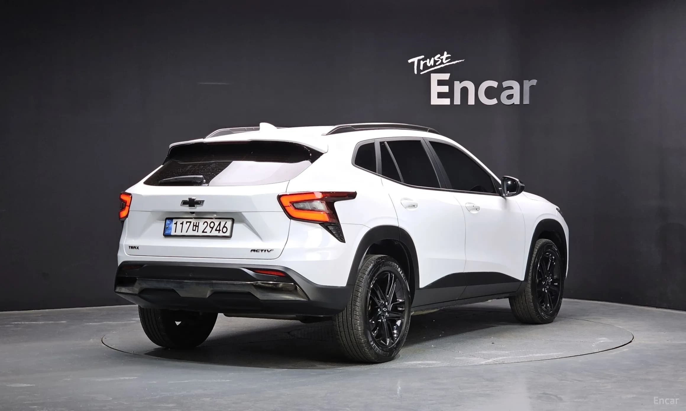 Trax Crossover