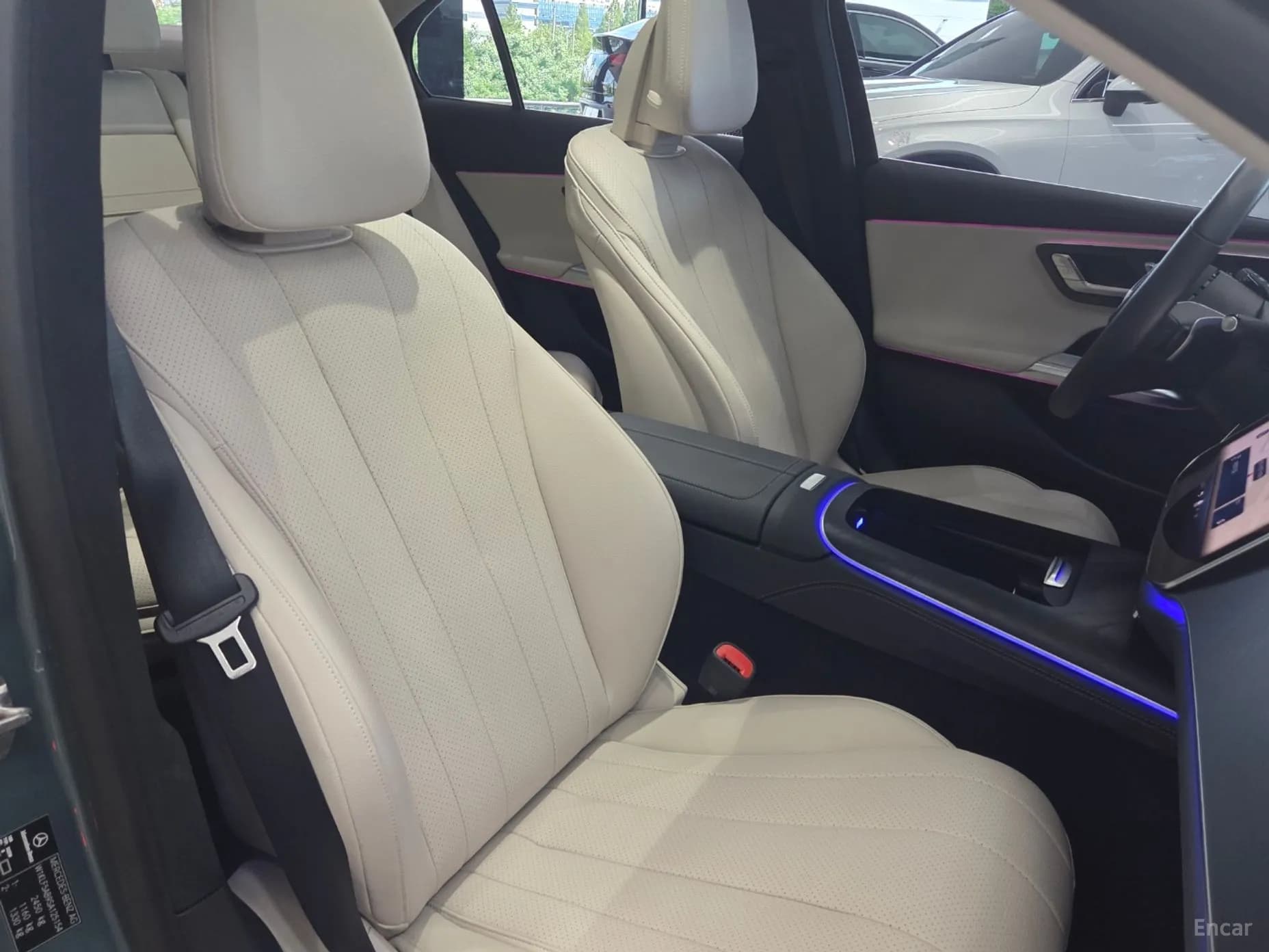 E-Class W214