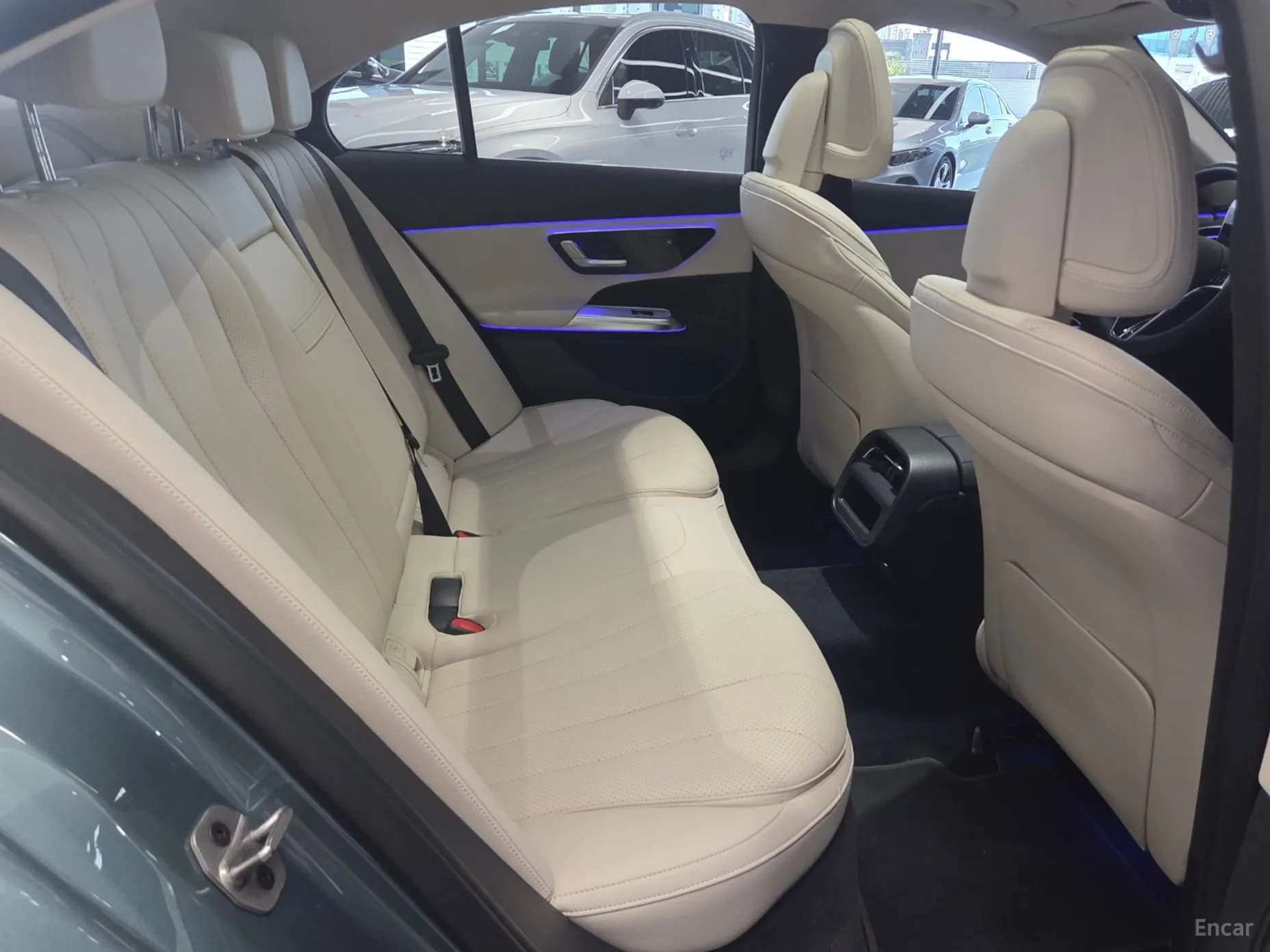 E-Class W214