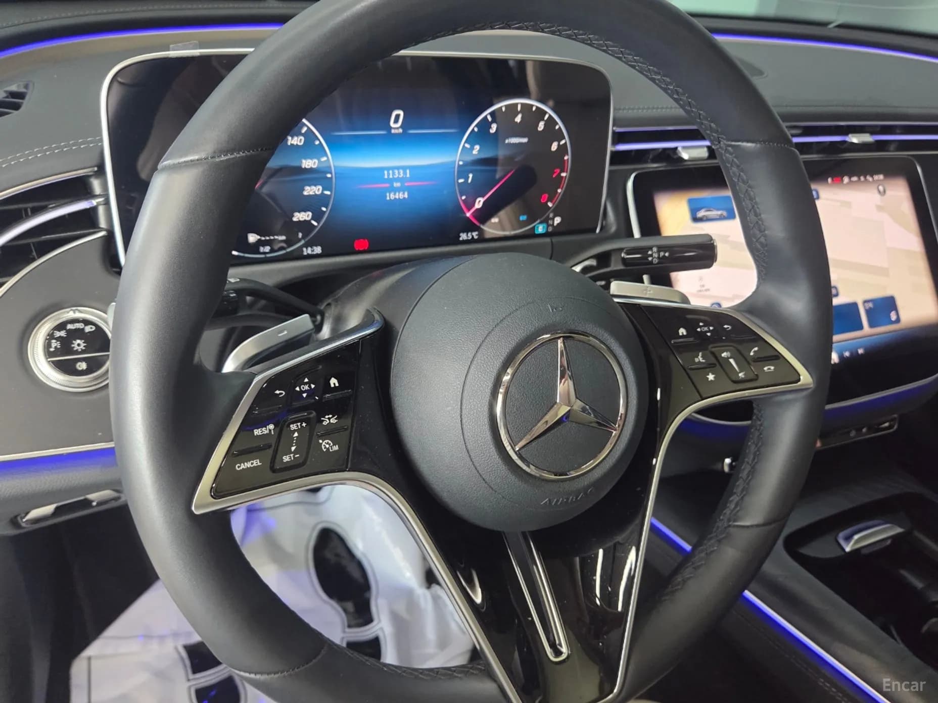 E-Class W214