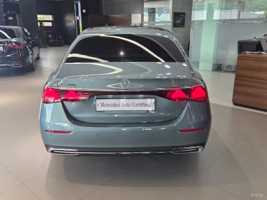 E-Class W214