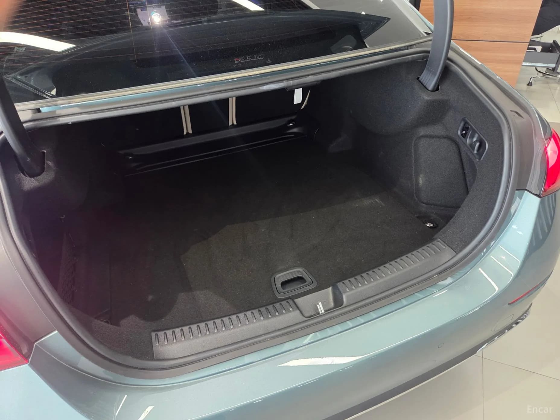 E-Class W214