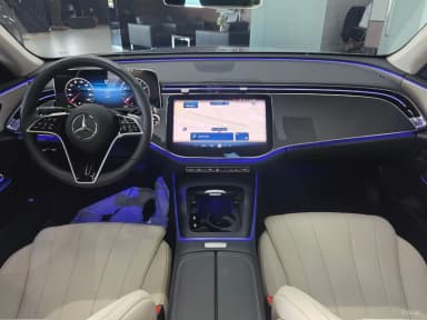 E-Class W214