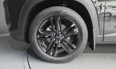 Trax Crossover