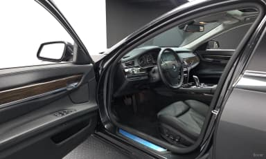 7 Series (F01)