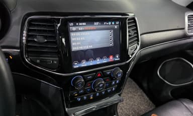 Grand Cherokee