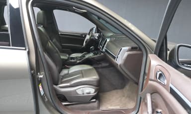 New Cayenne