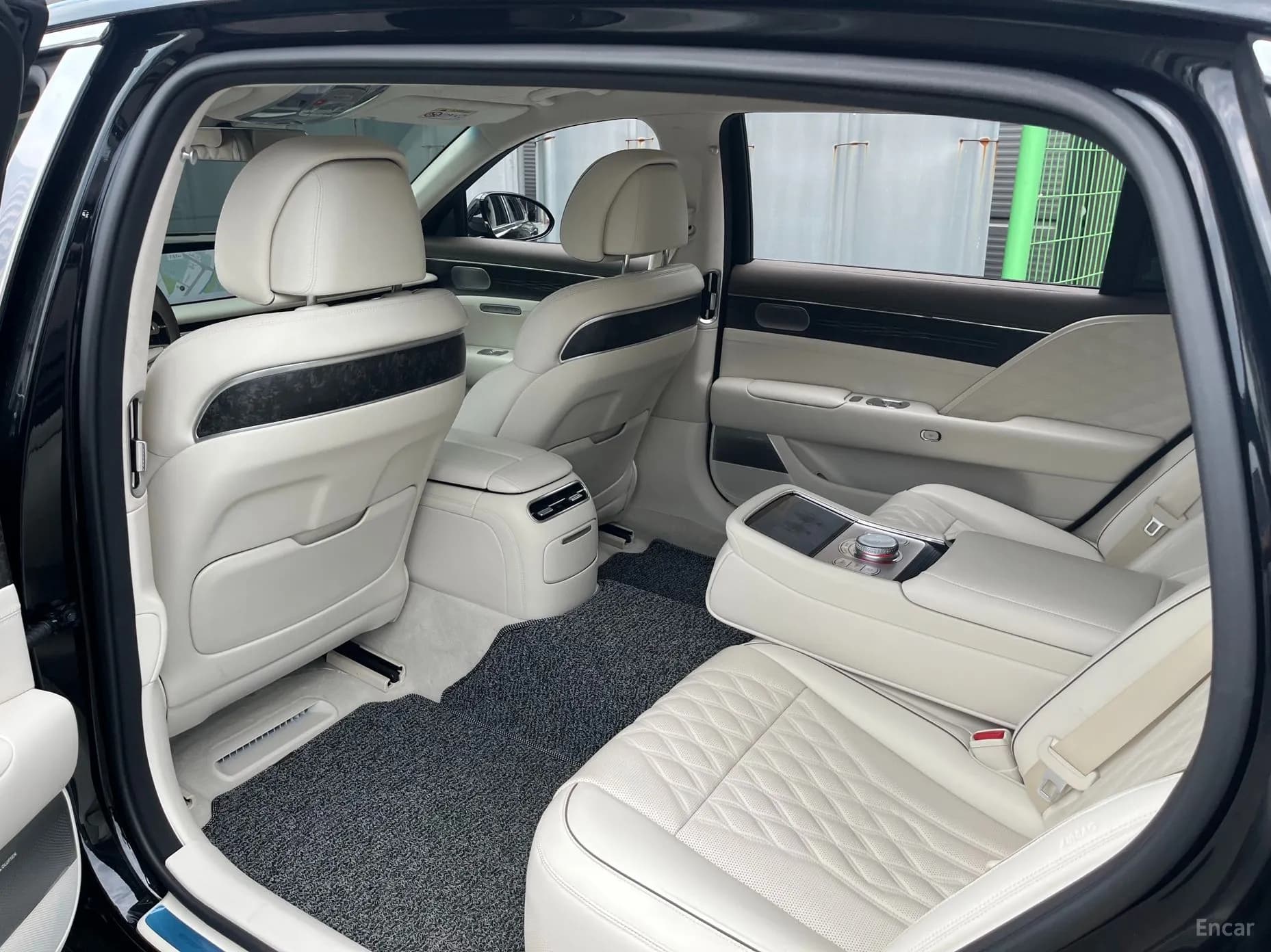 G90 (RS4)
