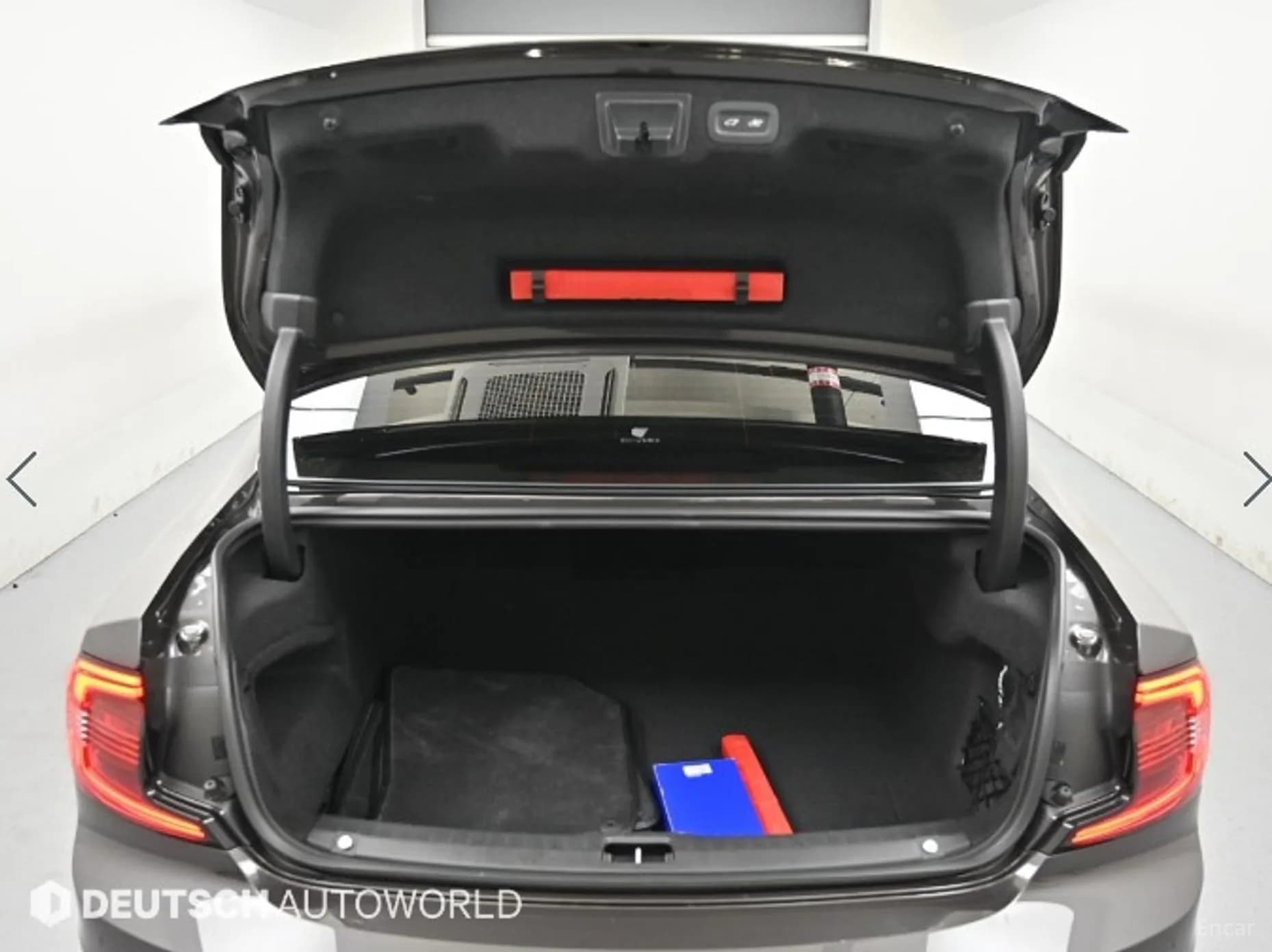 S90