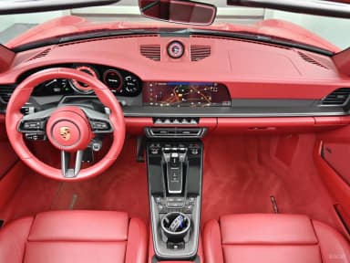 911 (992)